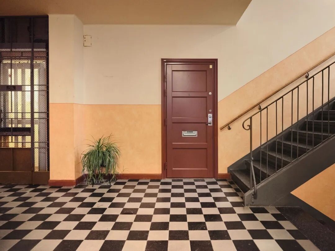 akadeco Small Apartment Renovation Ideas for Stylish, Practical Walls |abstractpeelstickwallpaper.com